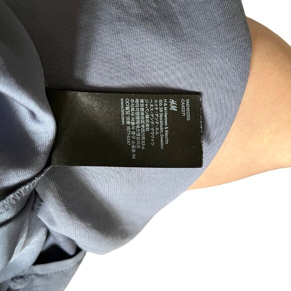 H&M Gray Sleeveless Zip-Front Dress With Pleated Detail & V-Neckline - Size 2 - Picture 10 of 11